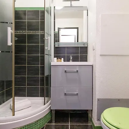 Zahara Yourhosthelper Apartment *